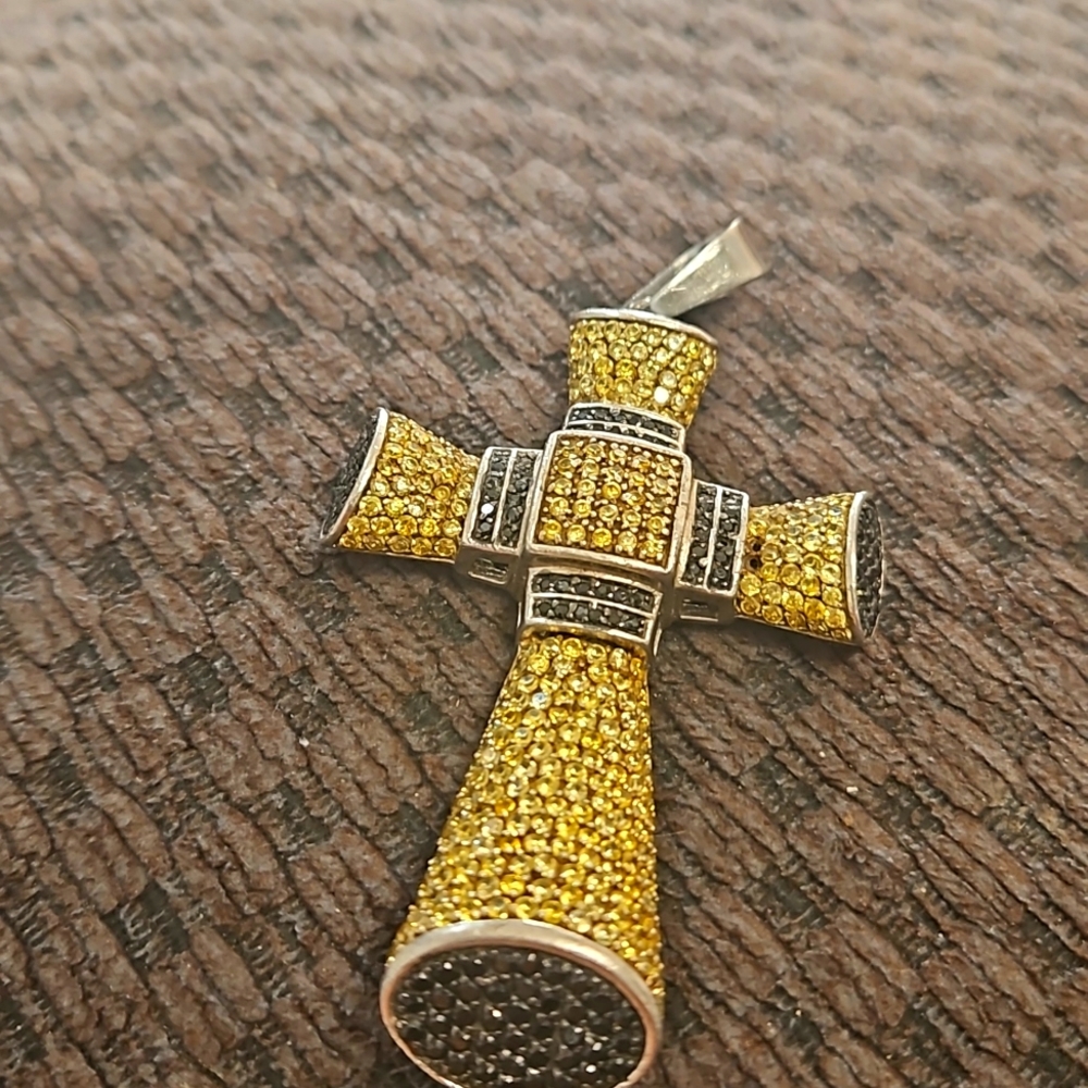 Jewelry charm